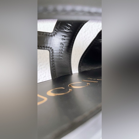 Authentic Gucci Men’s Interlocking G Leather Sandals - Picture 6 of 16